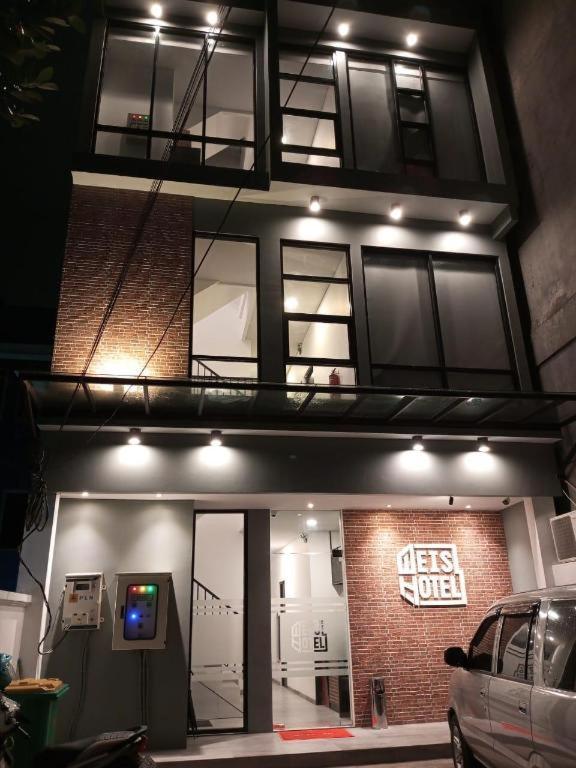 Weis Hotel Simpang Lima Semarang Exteriér fotografie